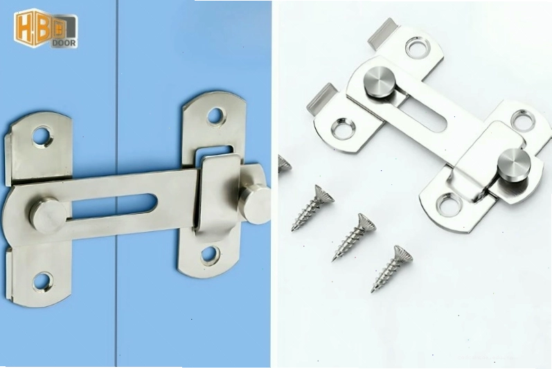 Bộ khóa cửa lùa hoàn chỉnh, thể hiện sự chắc chắn và sang trọng