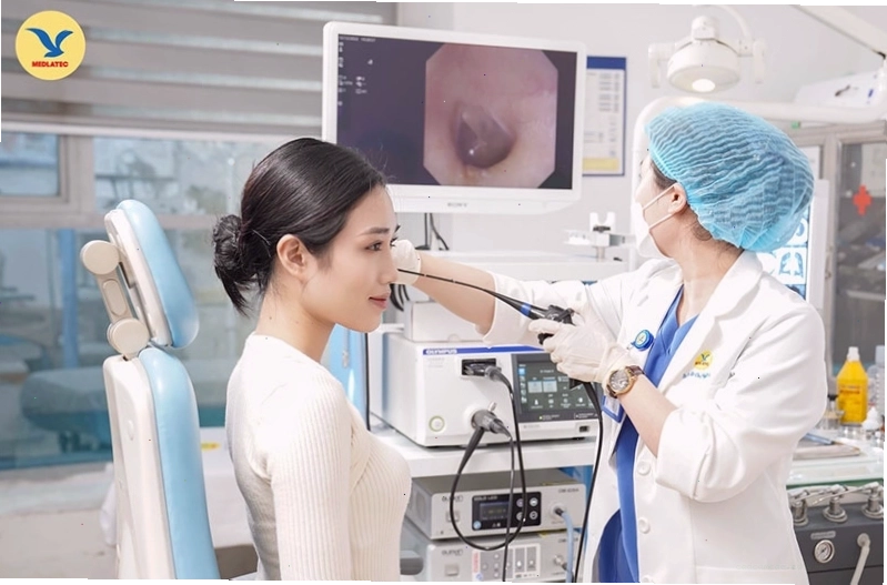 Cần đi khám khi bị ngứa tai trái kéo dài và ảnh hưởng đến thính lực