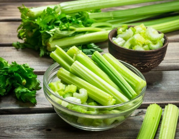 Cần Tây: Thực phẩm vàng cho sức khỏe và những món ăn ngon