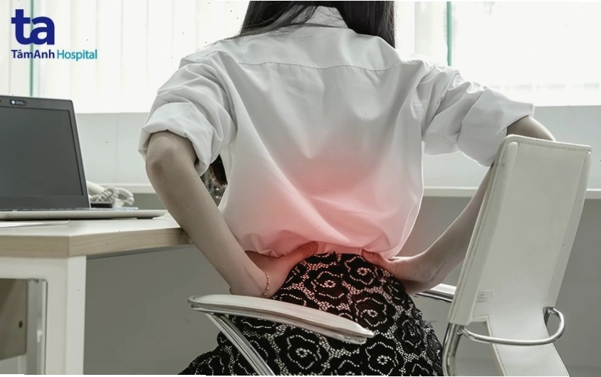 Hình ảnh minh họa phụ nữ đang kiểm tra sức khỏe sinh sản
