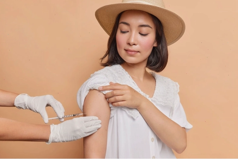 Nên tiêm sớm vắc xin HPV để tạo hàng rào bảo vệ tốt nhất cho mình
