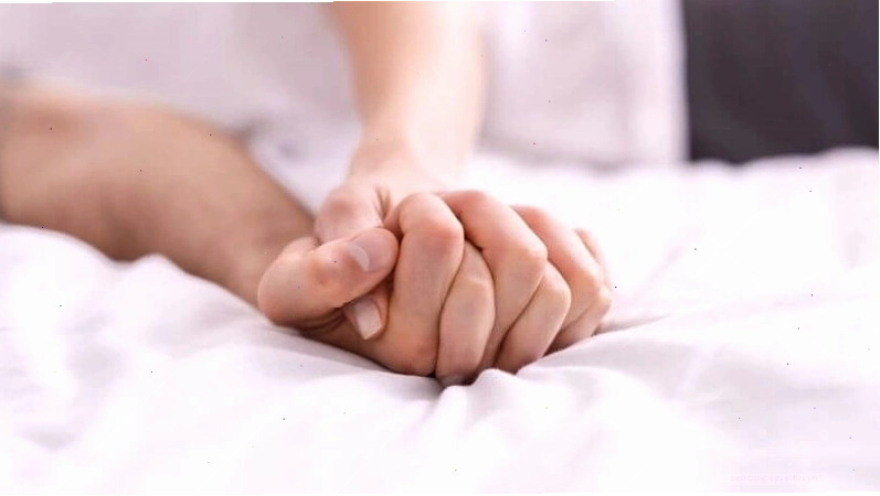 Quan hệ ngày đèn đỏ giúp phụ nữ đạt khoái cảm cao hơn và giảm đau đầu, đau bụng kinh.