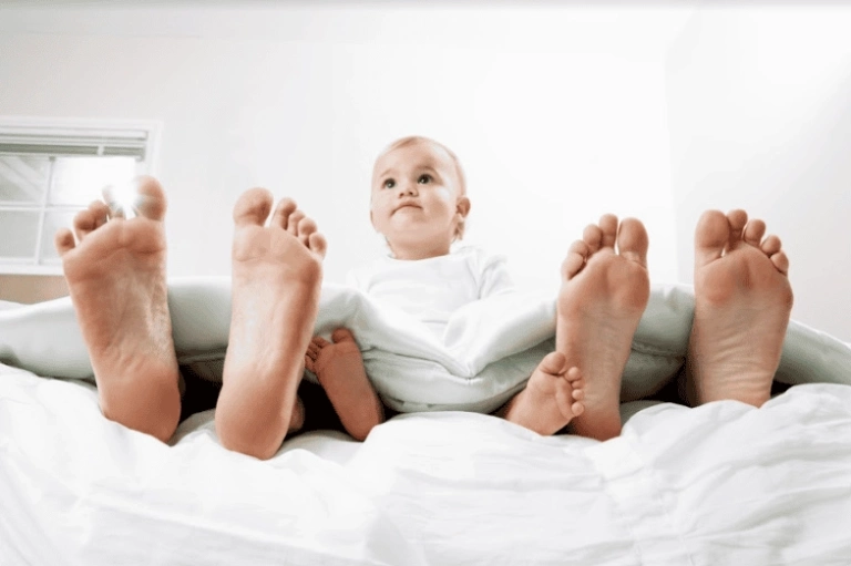 Quan hệ sau sinh thường 2 tuần có sao không? Giải đáp từ chuyên gia