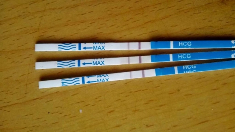 Que thử thai Quickstick: Hướng dẫn sử dụng và đọc kết quả chi tiết