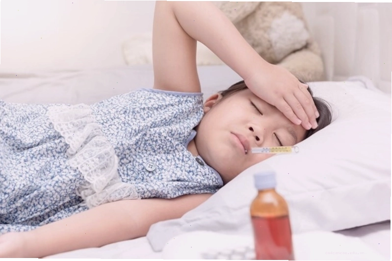 Sốt cao có thể là dấu hiệu của viêm amidan