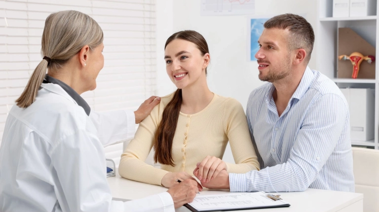 Sức khỏe sinh sản là gì? Yếu tố ảnh hưởng và các vấn đề thường gặp
