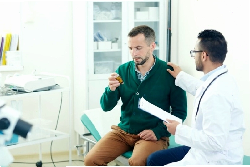 Việc uống thuốc chống đột quỵ cần có sự tư vấn của bác sĩ chuyên khoa